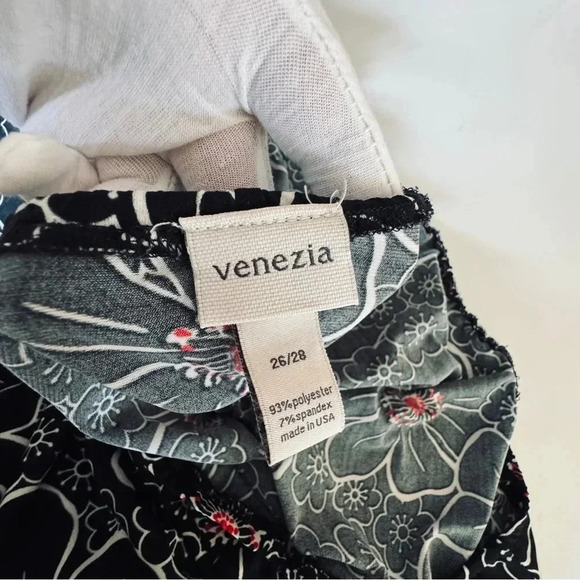 Venezia || Women’s Black Sakura Botanica Blouse 26 / 28 (3x) - Picture 3 of 9
